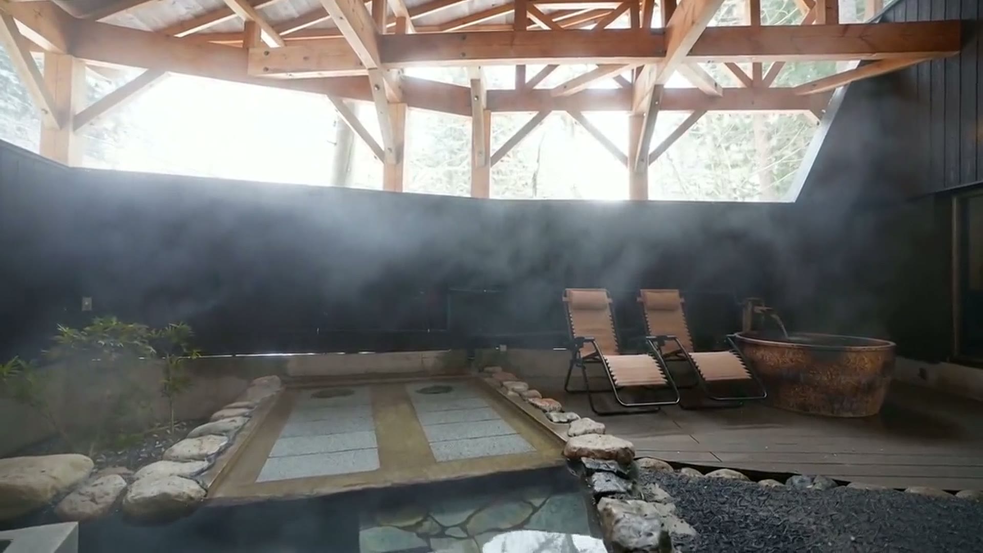 白馬姫川温泉 なごみの湯の露天風呂
